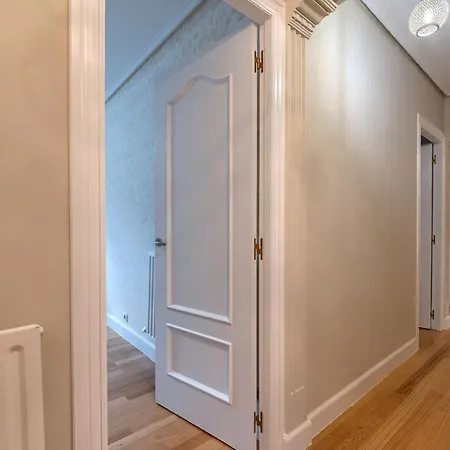 Vivienda Turistica Reformada En Zona Residencial Con Garaje Y Wifi Bilbao