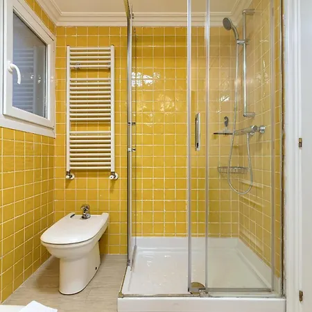 Appartamento Vivienda Turistica Reformada En Zona Residencial Con Garaje Y Wifi *