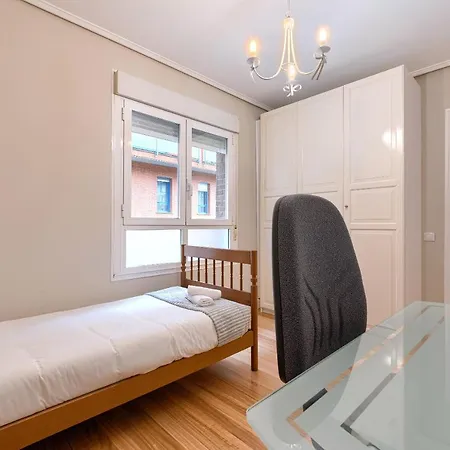 Vivienda Turistica Reformada En Zona Residencial Con Garaje Y Wifi * Bilbao