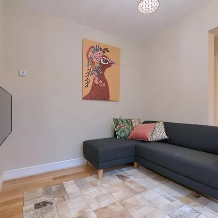 Vivienda Turistica Reformada En Zona Residencial Con Garaje Y Wifi Bilbao