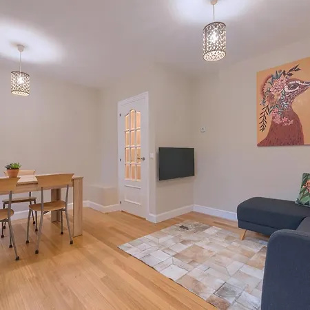 Vivienda Turistica Reformada En Zona Residencial Con Garaje Y Wifi Appartement *