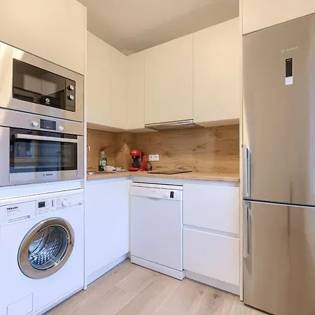 Vivienda Turistica Reformada En Zona Residencial Con Garaje Y Wifi * Bilbao