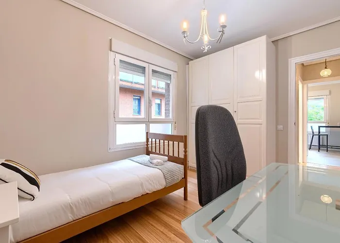 Vivienda Turistica Reformada En Zona Residencial Con Garaje Y Wifi * Bilbao