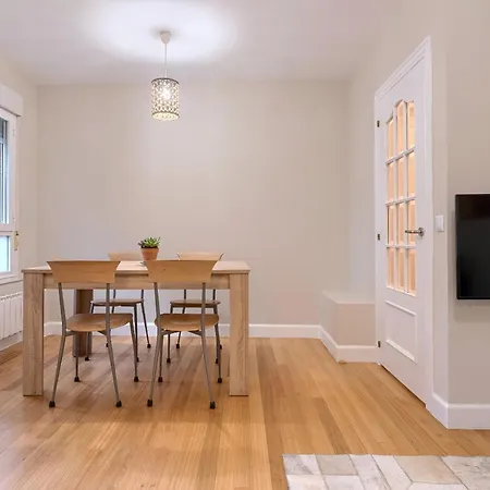 Vivienda Turistica Reformada En Zona Residencial Con Garaje Y Wifi بلباو