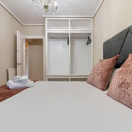 شقة Vivienda Turistica Reformada En Zona Residencial Con Garaje Y Wifi بلباو