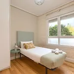 Vivienda Turística Reformada En Zona Residencial Con Garaje Y Wifi Apartamento